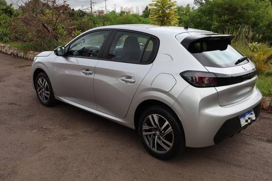 PEUGEOT 208 1.6 16V FLEX GRIFFE AT6